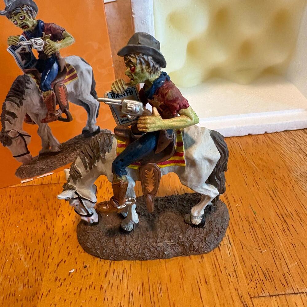Vintage Halloween Village Wanted Dead or Alive Figurine Zombie Horse Spooky NIB